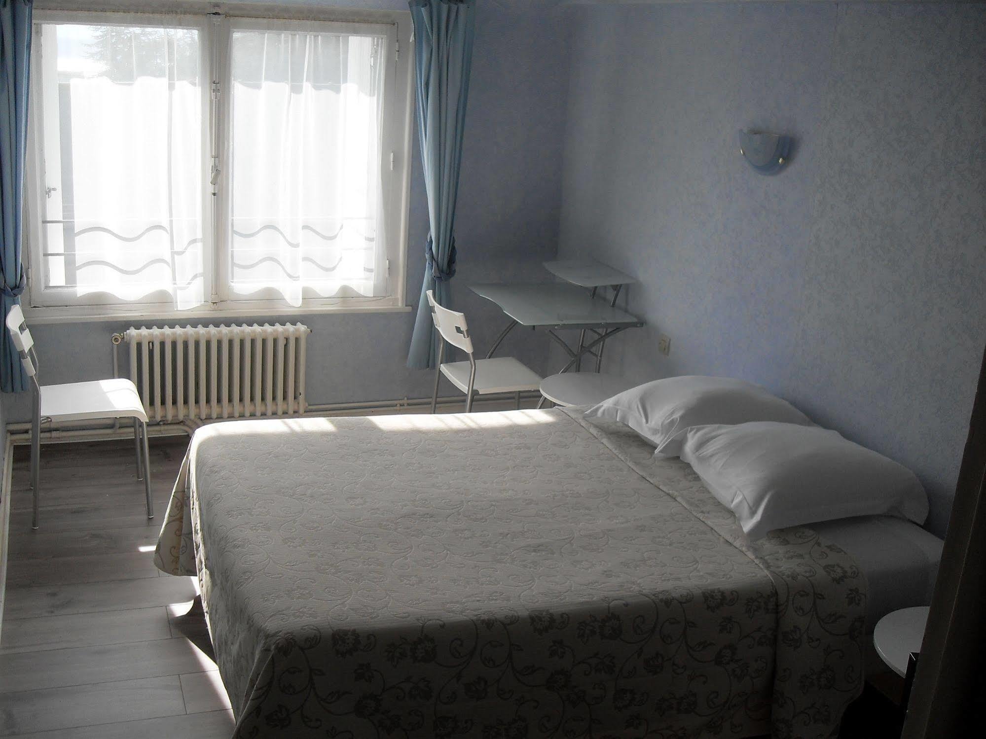Hotel Restaurant Bocher プルバスラネック エクステリア 写真